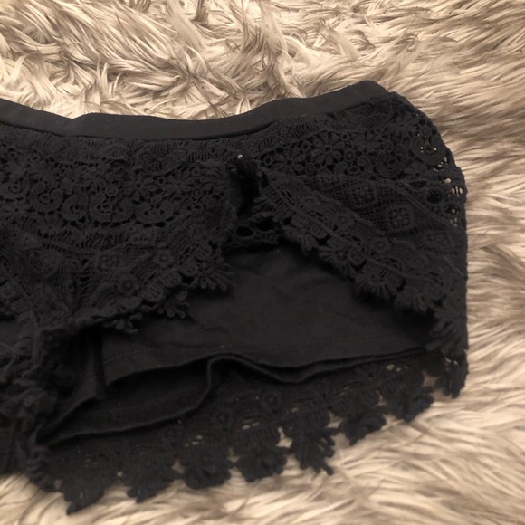 ⭐️Buy 1 get 1 FREE⭐️ Black lace festival shorts - Picture 4 of 6